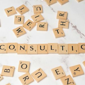 Senior business consultant and leadership development expert